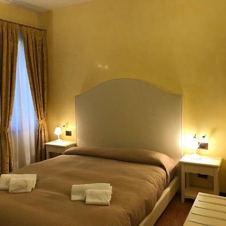 Classic Three Minutes From St Marc'S Square Apartamento Venecia Exterior foto