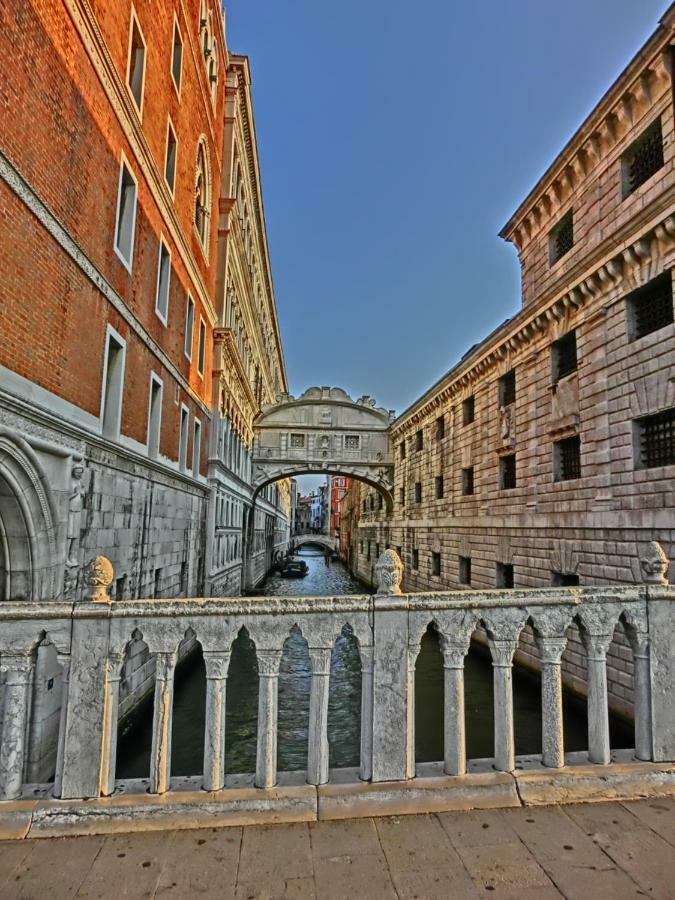 Classic Three Minutes From St Marc'S Square Apartamento Venecia Exterior foto